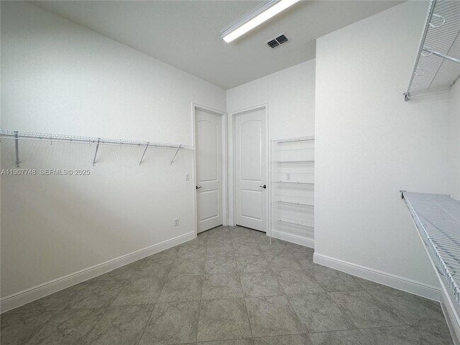 Building Photo - 13646 Abberwick Dr