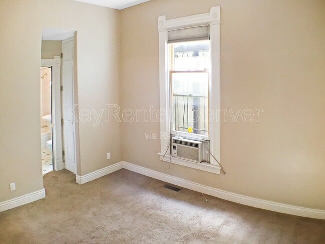 Building Photo - 1032 E 24th Ave