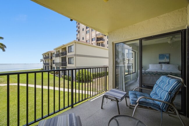Building Photo - 6322 Palma Del Mar Blvd S