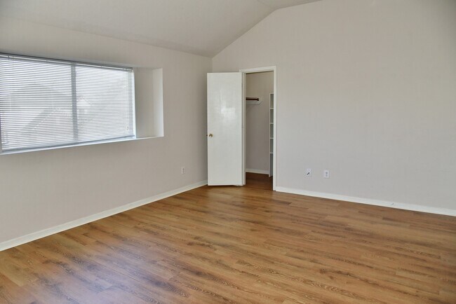 Building Photo - 1106 Mossy Branch St