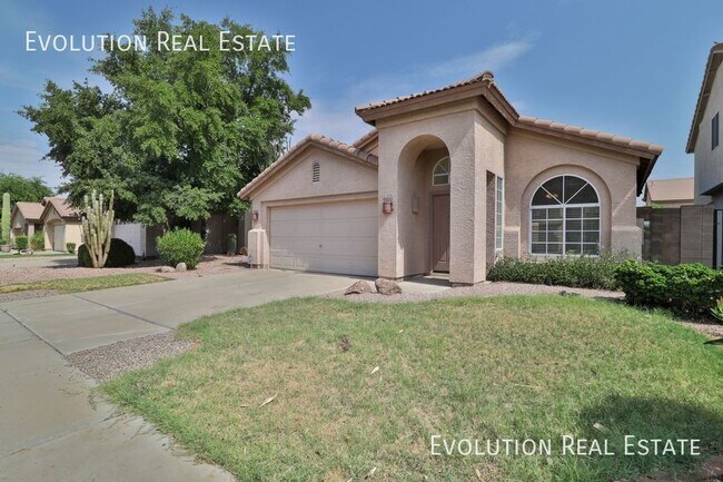 Building Photo - 3226 E Sequoia Dr