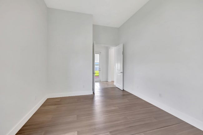 Building Photo - 8660 W Parkland Bay Trl