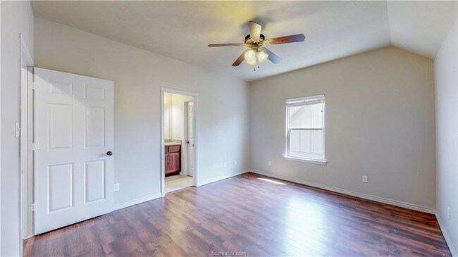 Building Photo - 3357 Keefer Loop