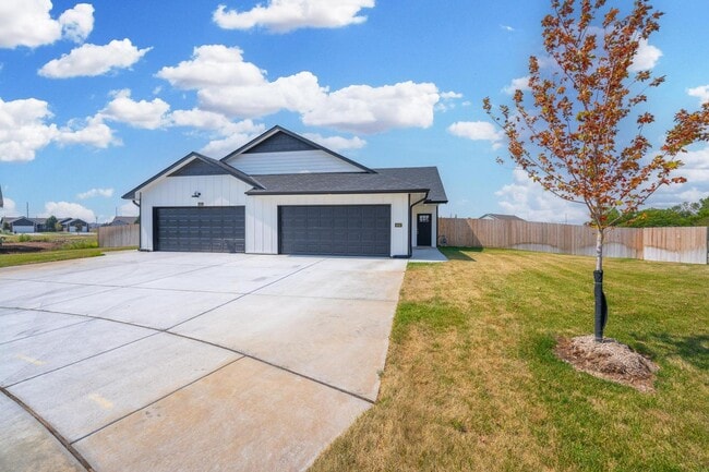 3 bedroom 2 bath Townhome - Haysville Sch... - 3 bedroom 2 bath Townhome  - Haysville Sch...
