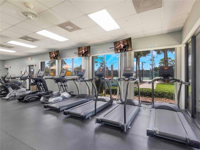 Building Photo - 2549 Egret Lake Dr