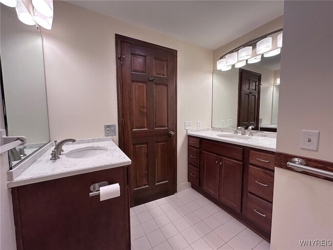 Building Photo - 6142 Berkley Dr