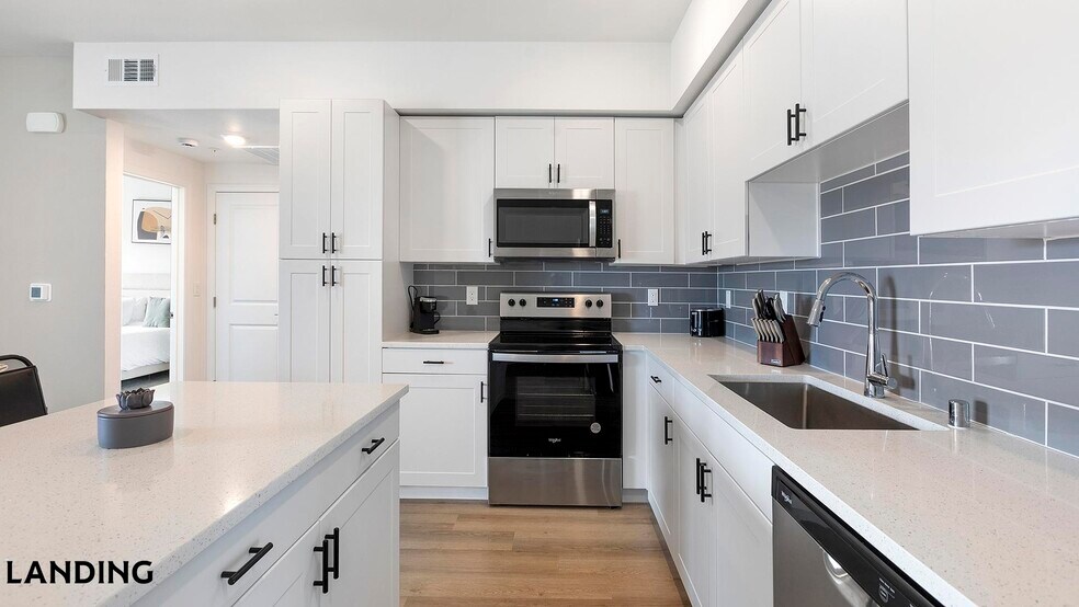 Building Photo - 760 S Boulder Hwy