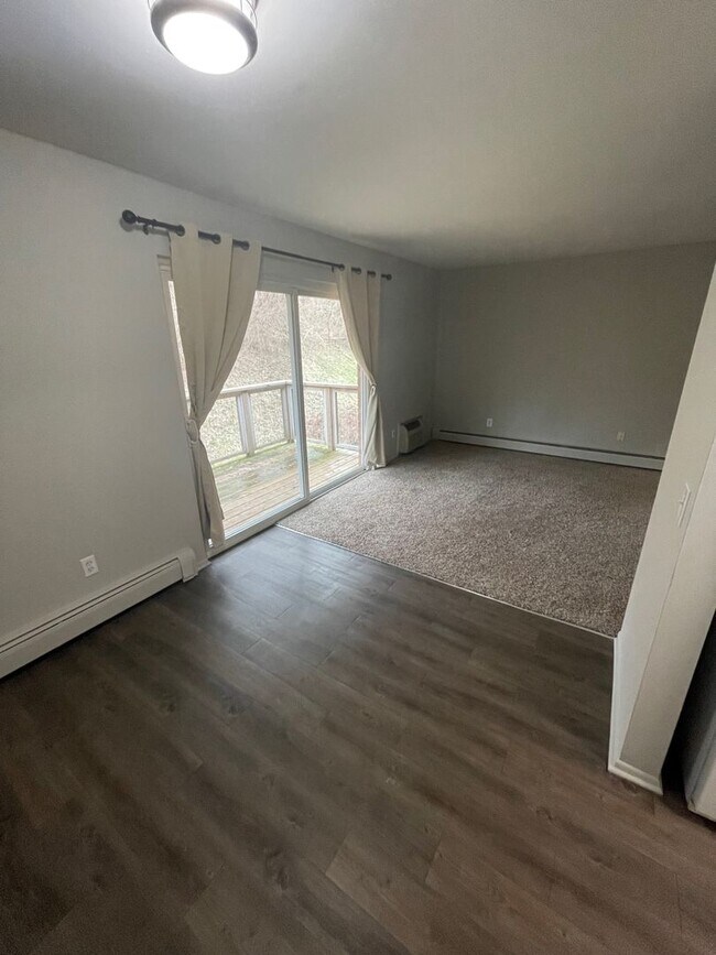 Interior Photo - Kensington Place Apartments