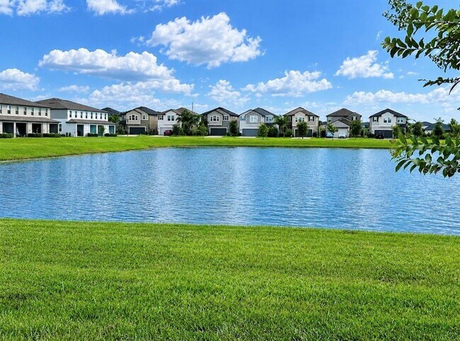 Building Photo - 8212 Crescent Oaks Dr