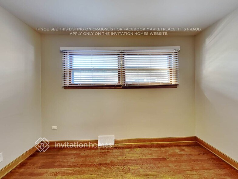 Building Photo - 2645 W 94th St