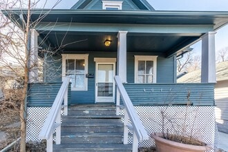Building Photo - An Adorable 2BD/1BA Home That Has Been Renovated