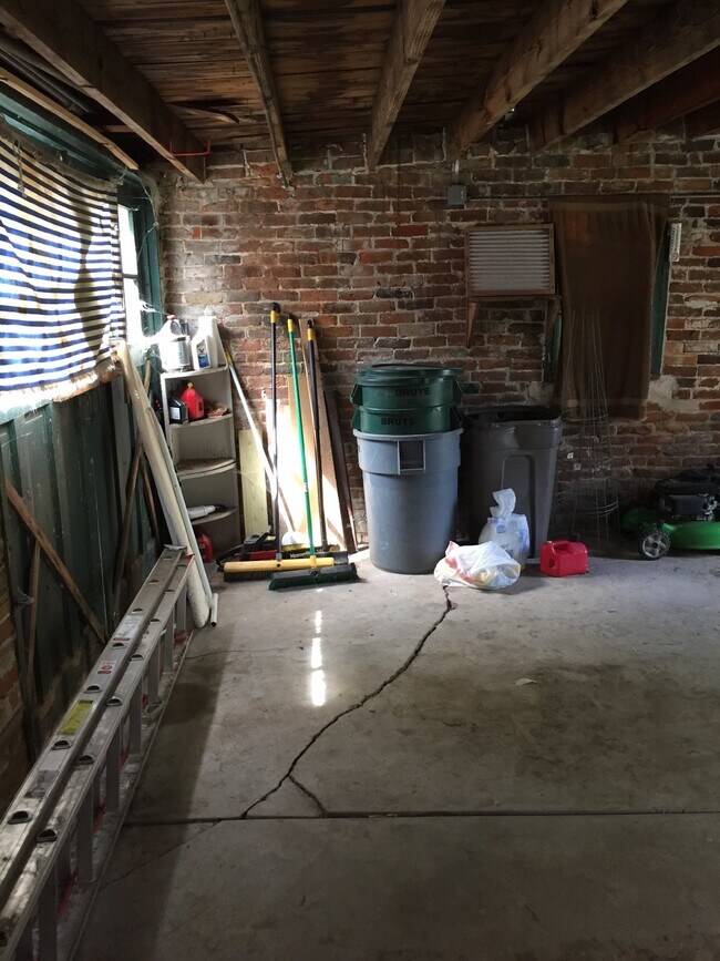 Building Photo - Ranch House for Rent