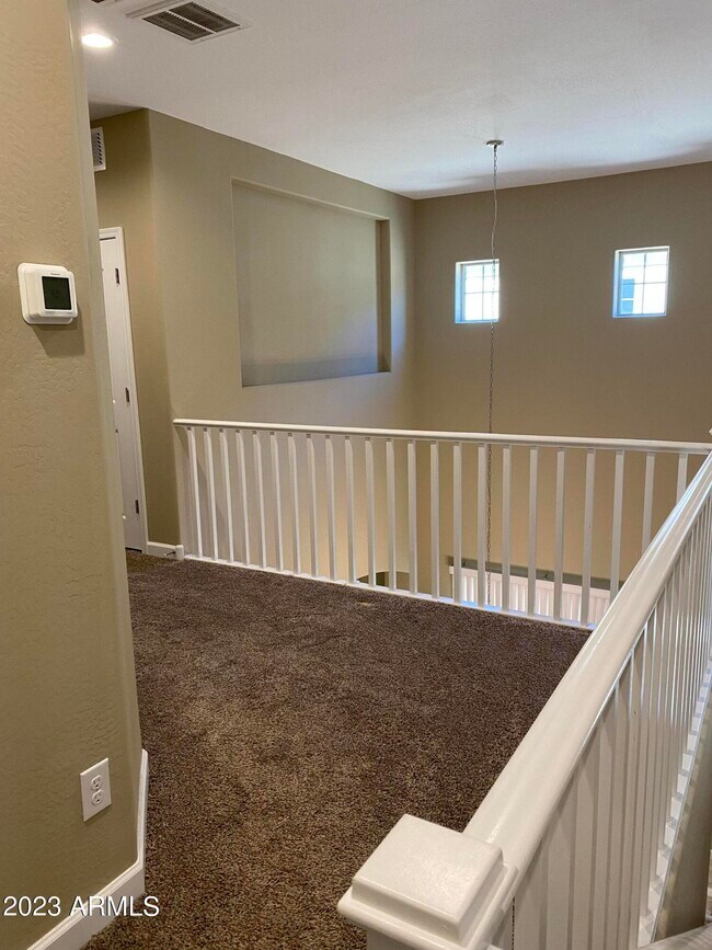 Building Photo - 1367 S Country Club Dr
