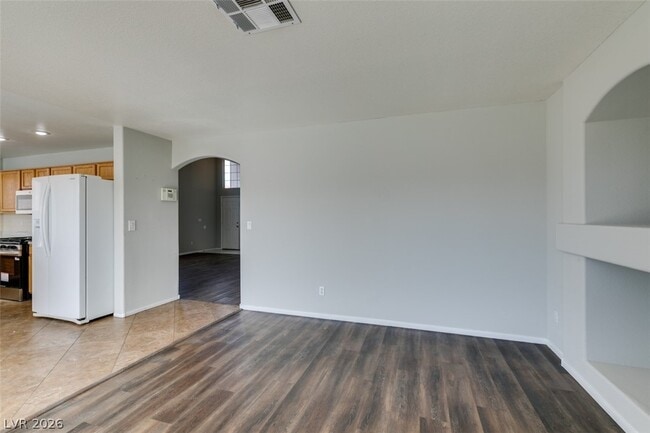 Building Photo - 7809 Calico Flower Ave