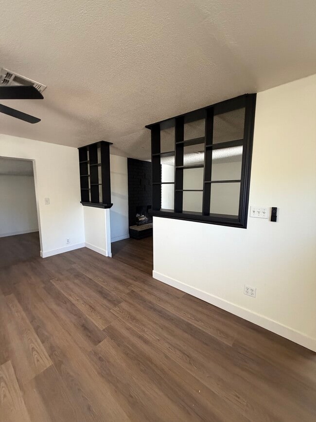 Building Photo - 113 Woodley St