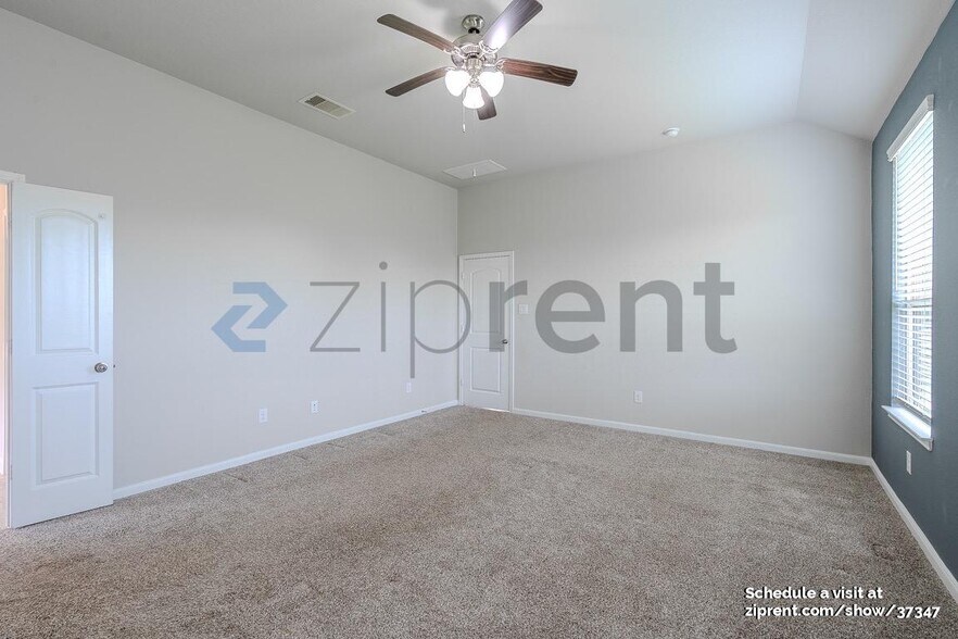 Building Photo - 27939 Parkside Creek Dr