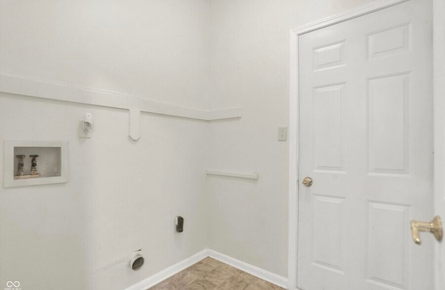Building Photo - 3701 Magenta Ln