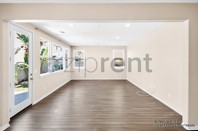 Building Photo - 2409 Via Alicante