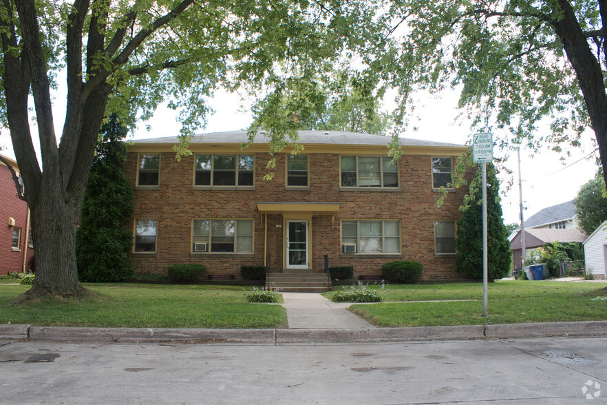 Primary Photo - 1323 E Colorado St