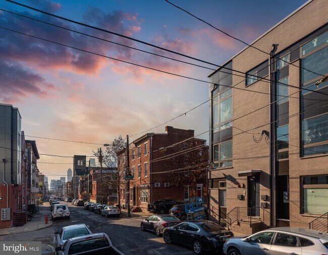 Building Photo - 920 N 15th St