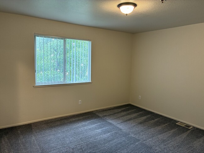 Building Photo - 2901 Snyder Ave