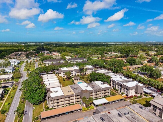 Building Photo - 8703 Bardmoor Blvd