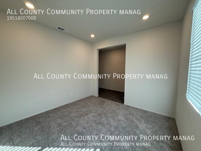 Building Photo - 11615 Zoeller St