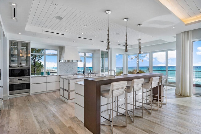 Building Photo - 5003 Old Ocean Blvd