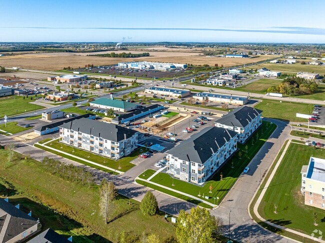 Building Photo - 1609 Doman Dr