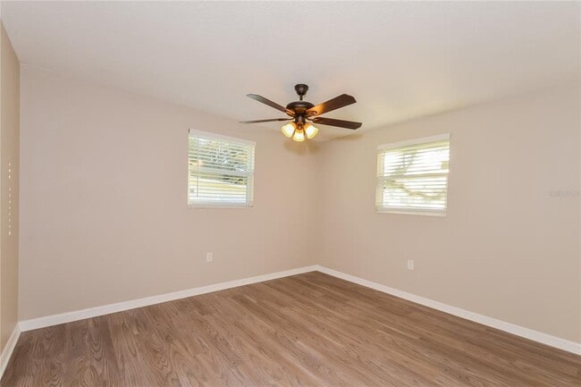 Building Photo - 4600 Sloan Ave