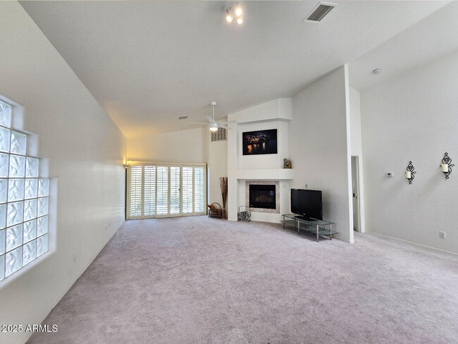 Building Photo - 6510 S Hazelton Ln