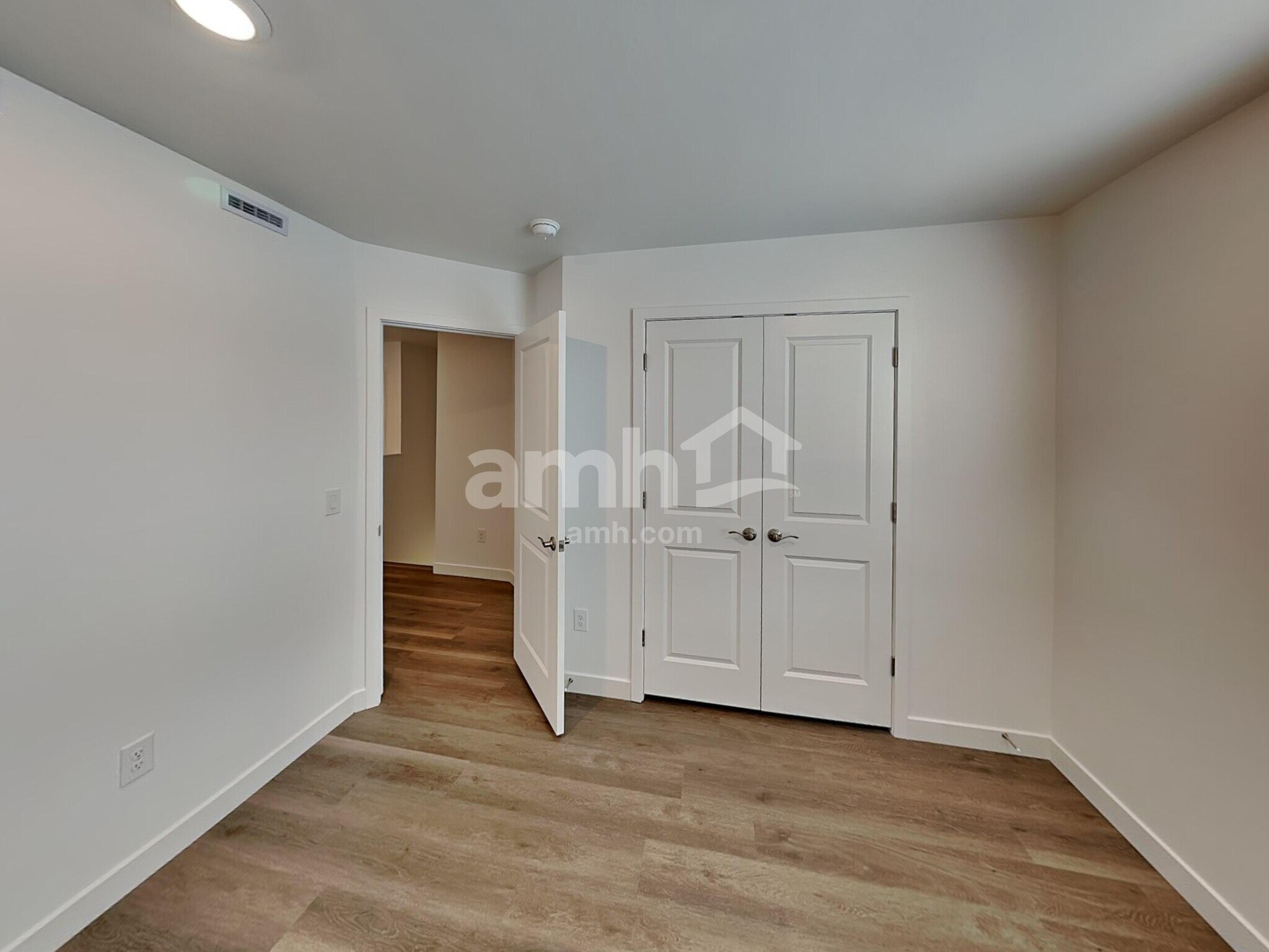 Building Photo - 6477 E Paseo Baranda
