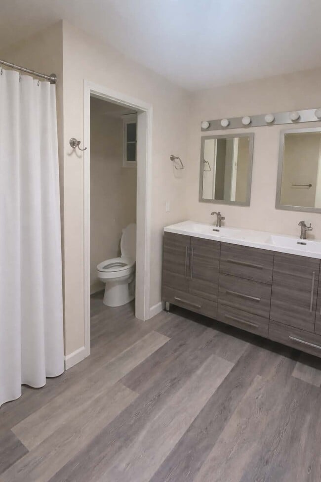 Building Photo - 79 Sherlock Dr