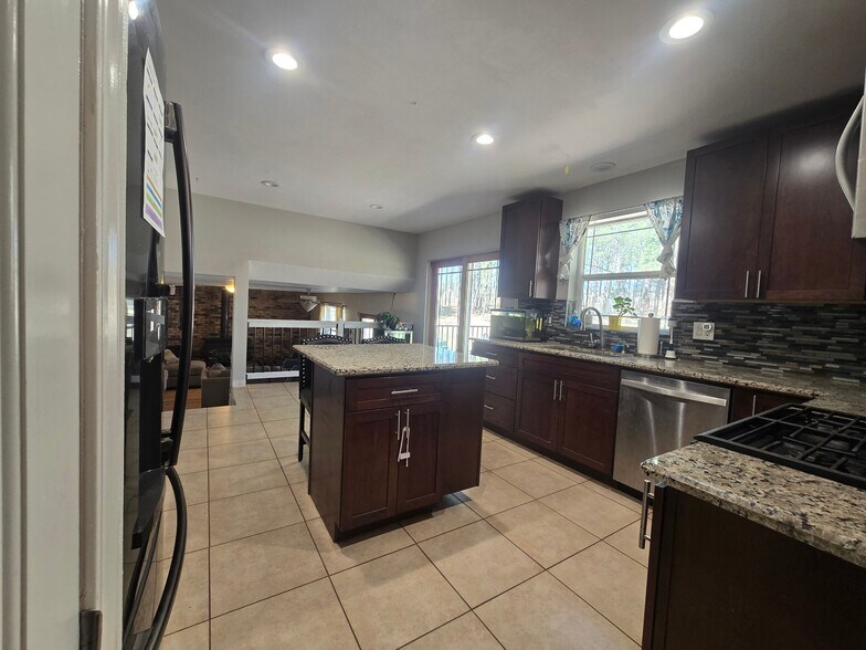 Building Photo - 13545 Homestead Rd