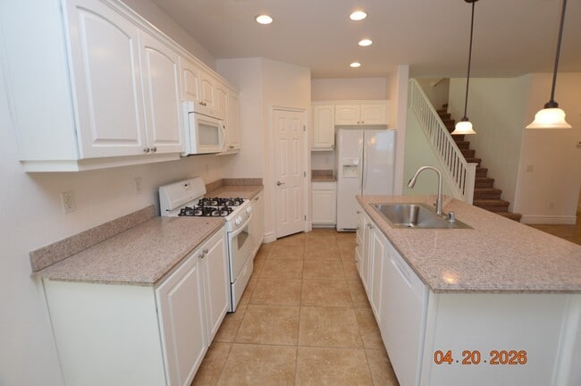 Building Photo - 598 Over Par Ct