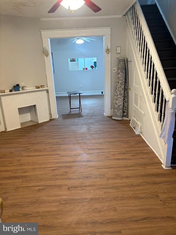 Building Photo - 5813 Hadfield St