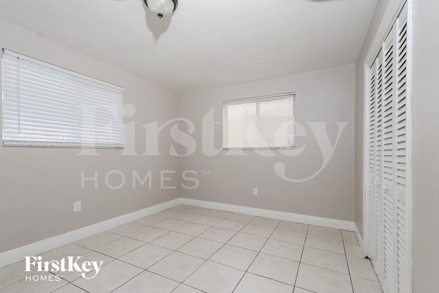 Building Photo - 7551 Buchanan St