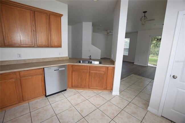 Building Photo - 15349 Oak Apple Ct