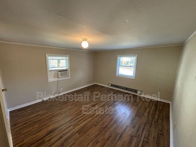 Building Photo - 118 13th Ave