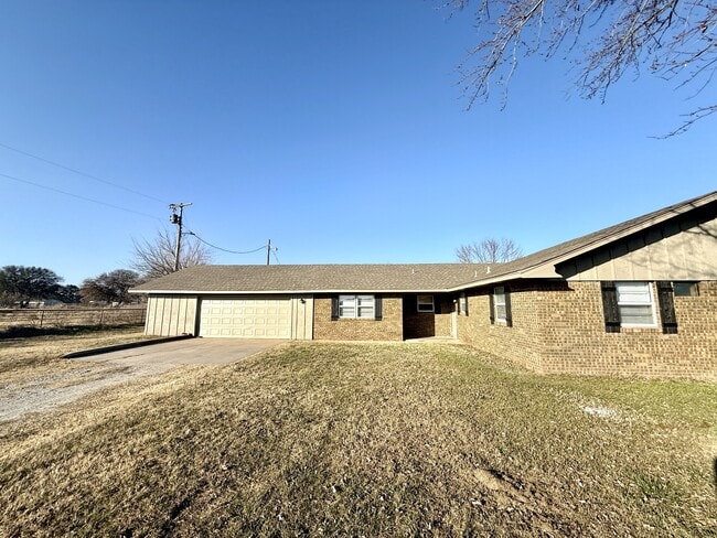 Building Photo - 3289 Cardinal Rd