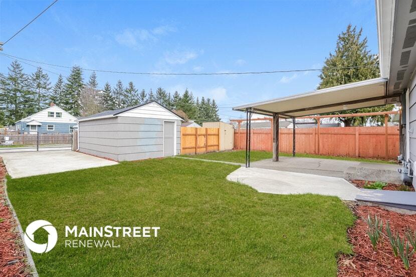 Building Photo - 724 5 St SE