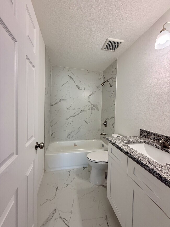 Building Photo - 167 Bowie Ln