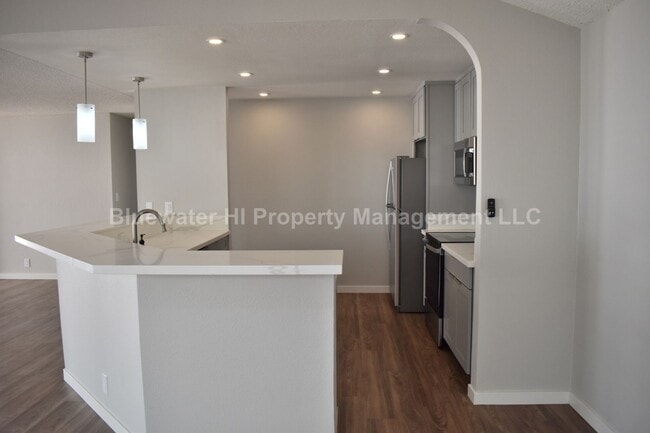 Building Photo - 94-631 Himeni Place