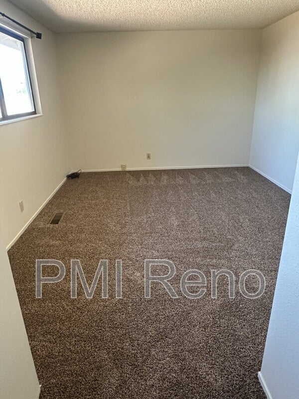 Building Photo - 3358 Candelaria Dr
