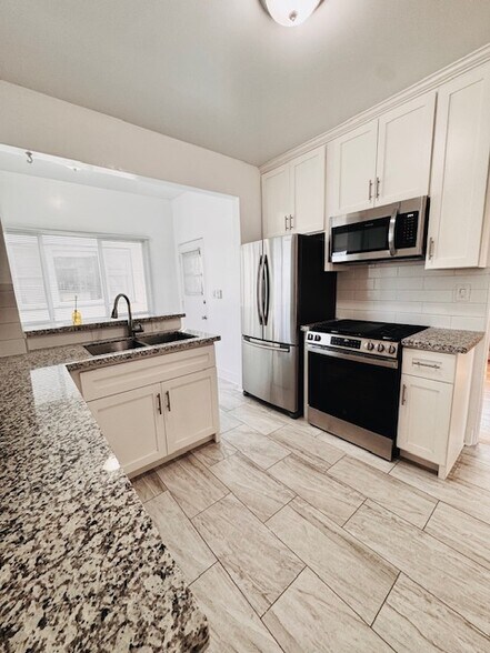 Building Photo - 3527 Georgia St