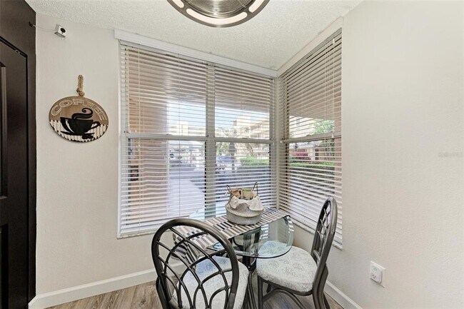 Building Photo - 4480 Fairways Blvd
