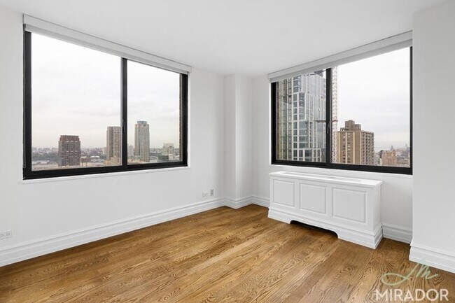 Building Photo - 3 bedroom in New York NY 10023