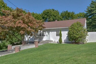 Building Photo - 13 Indian Trail