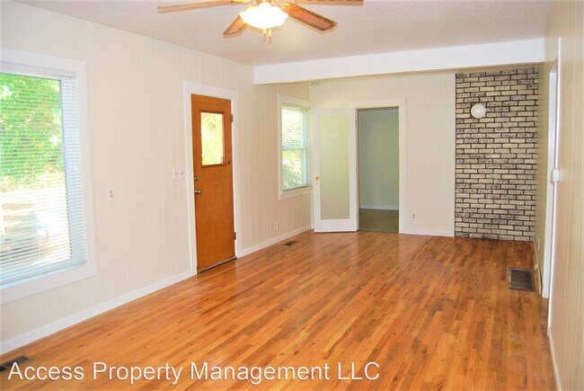 Building Photo - 3 br, 1 bath House - 31696 SW Bald Peak Rd
