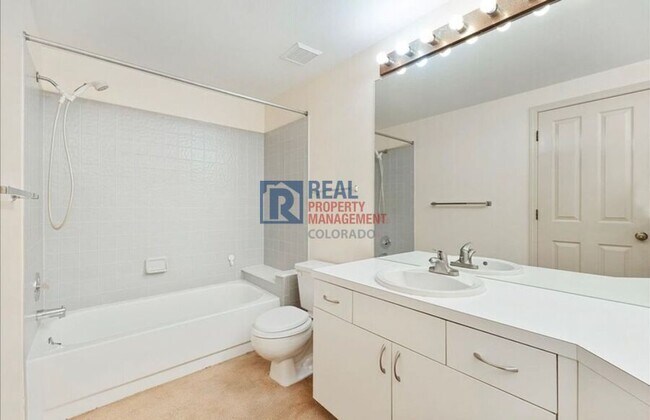 Building Photo - 10010 Irving St